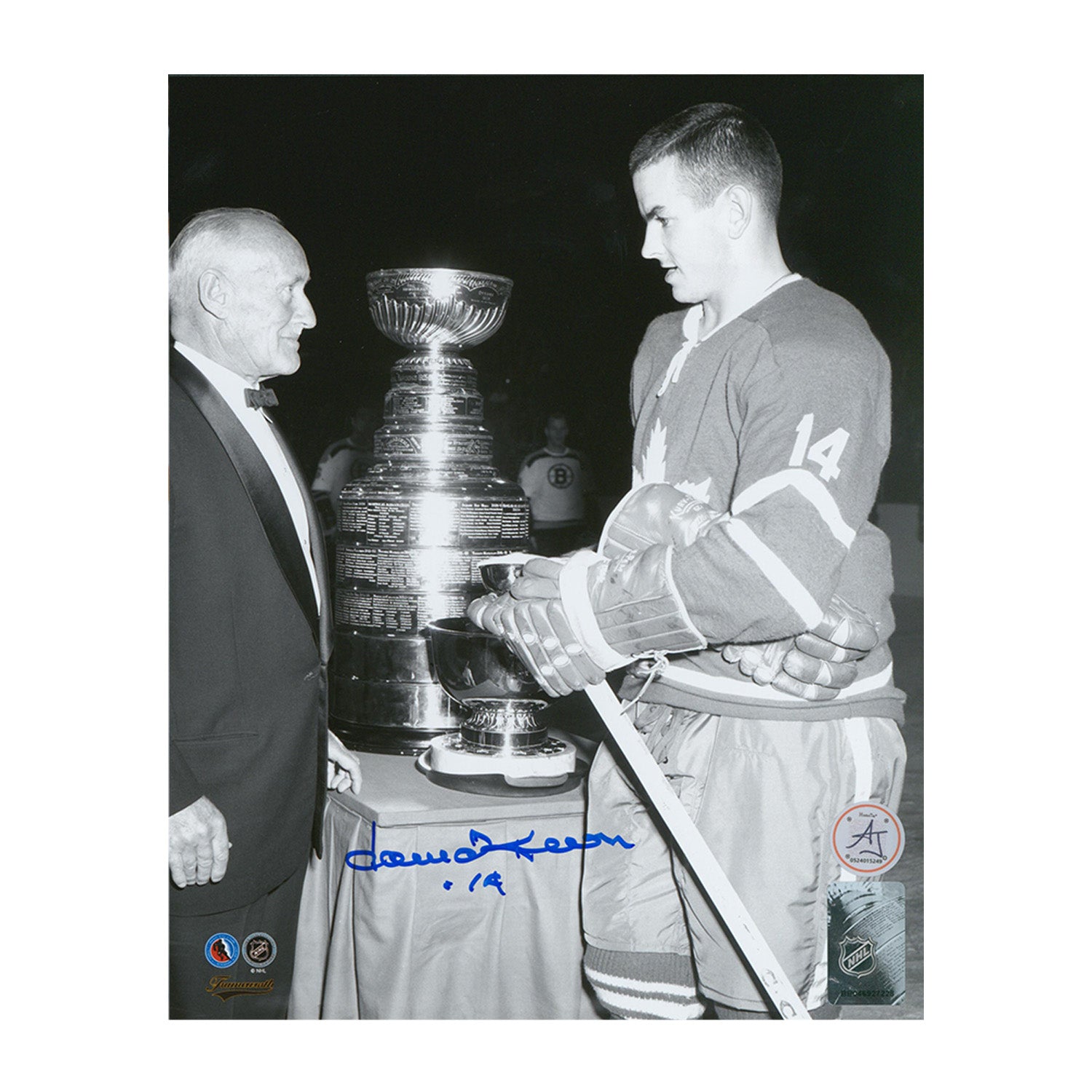 AJ Sports | Dave Keon Signed Toronto Maple Leafs Black & White Stanley Cup 8x10 Photo