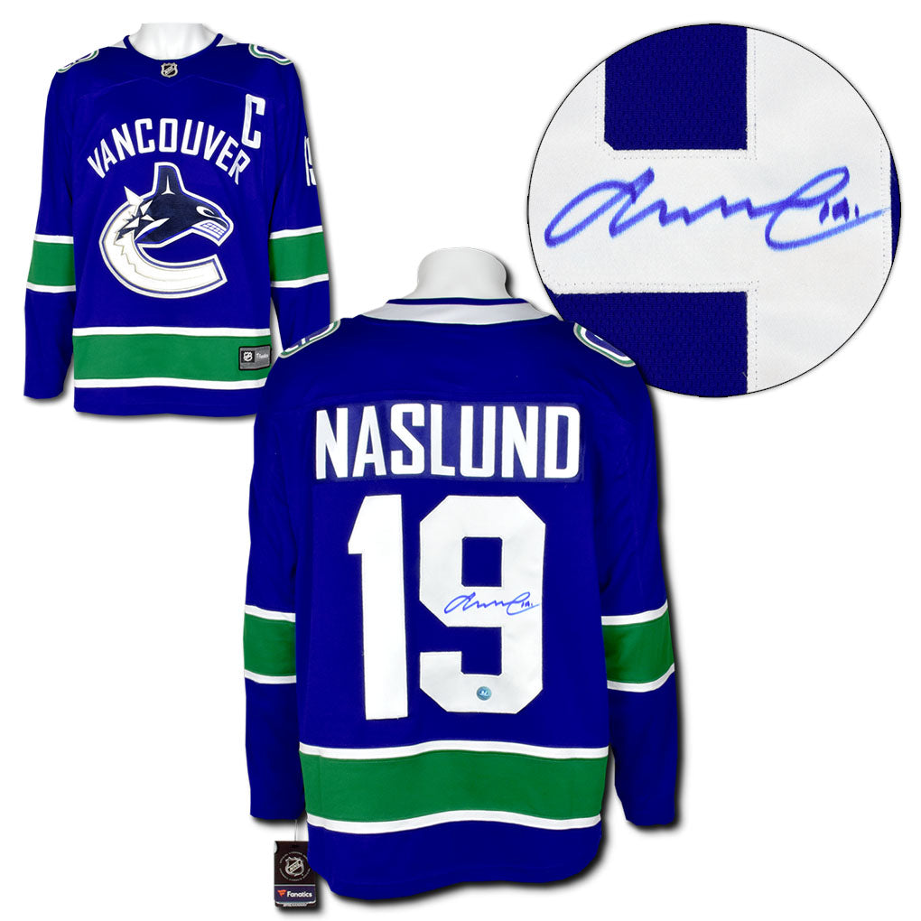 Markus Naslund autographed Hockey Card (Vancouver Canucks) 2002 Topps #OTG2