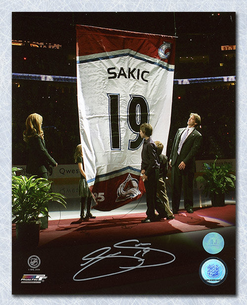 Joe Sakic Signed Autographed Framed Colorado Avalanche Jersey -  Norway