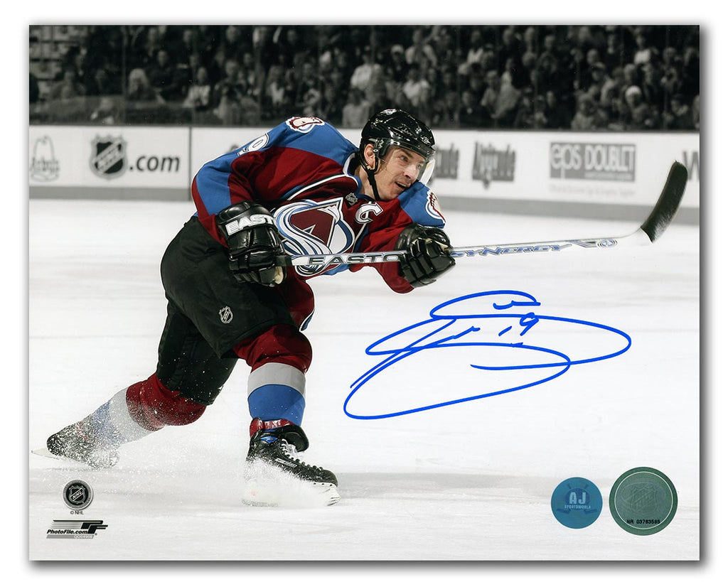 Joe Sakic NHL Memorabilia, Joe Sakic Collectibles, Verified Signed Joe Sakic  Photos