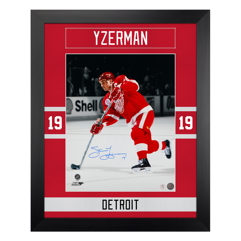 Steve Yzerman Autographed Detroit Red Wings Jersey - Vintage